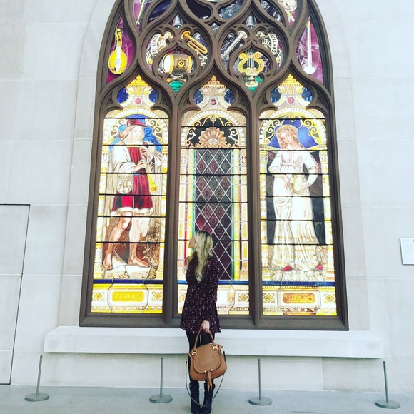 Meet your Posher, Britt - Picture 3 of 4